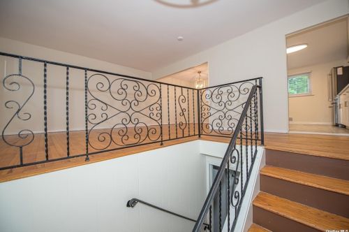 453 Montauk Hwy, West Sayville, NY