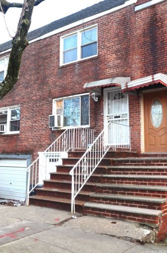 216-22 115th Ter, Jamaica, NY 11411-1114