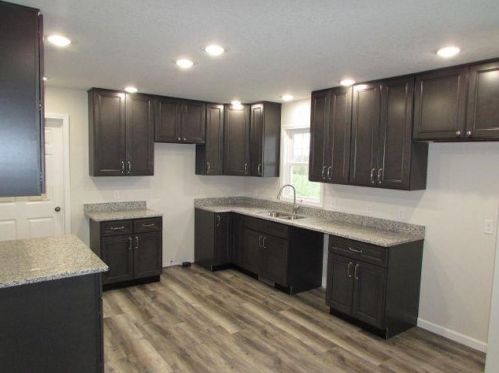 229 Falcon St, Bellefontaine, OH 43311