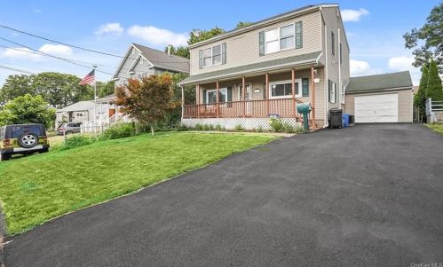 26 High Ridge Rd, Stony Point, NY 10980-2741