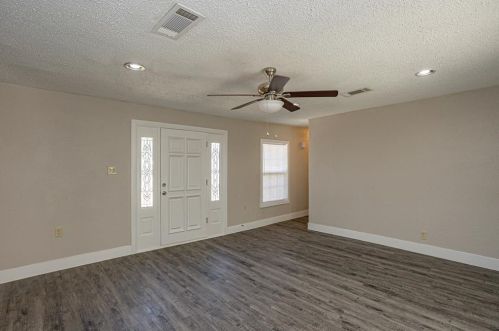 500 Martin Ln, Euless TX  76040-4734 exterior