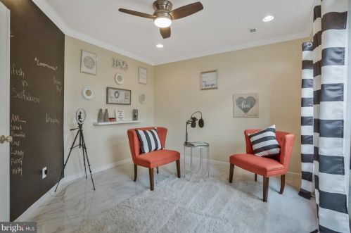 2183 Potomac Club Pkwy, Woodbridge VA  22191-6548 exterior