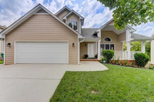 1520 Barley Cir, Knoxville, TN 37922-5962