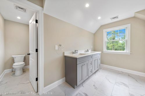 747 Sycamore Ave, Tinton Falls NJ 07724-3237 exterior