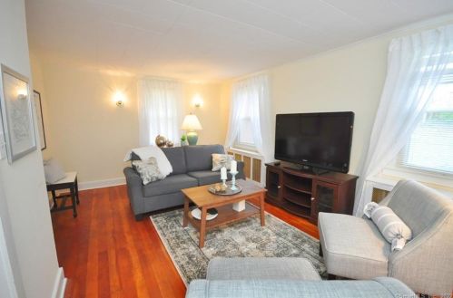 385 Bantam Rd, Litchfield CT  06759-3320 exterior