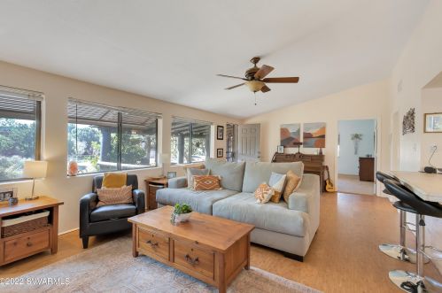 2060 Grasshopper Ln, Sedona AZ 86336-4556 exterior