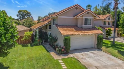 6742 Dove Ln, Riverside CA  92506-5000 exterior
