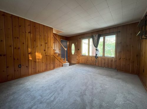 101 German St, West Newton, PA 15089-1211