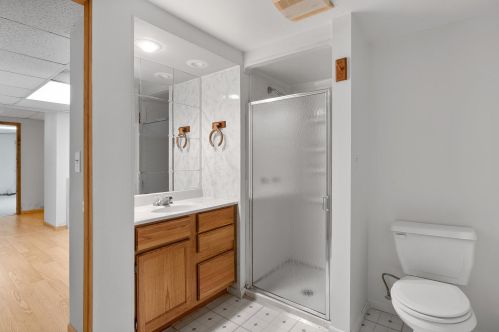 3023 Oakland Ave, Milwaukee WI 53211-3233 exterior