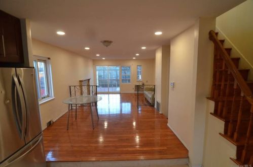120-16 Springfield Blvd, Jamaica, NY 11411-1232