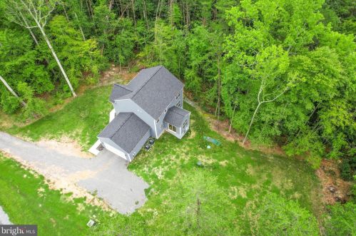 1077 Mountain View Rd, Fredericksburg VA  22406-4429 exterior