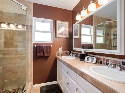 6569 Pinion St, Calabasas CA  91377-1212 exterior