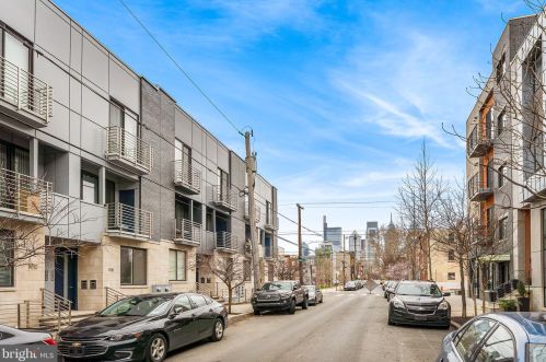 1010 17th St, Philadelphia, PA 19146-1902