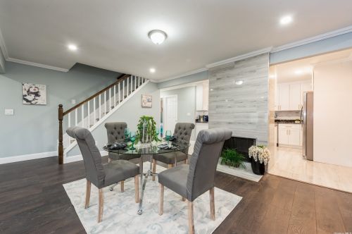 8 Prince Ln, Westbury NY  11590-6229 exterior