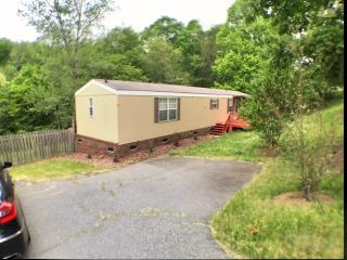 6024 Vanderhorst Dr, Concord, NC 28025-8509