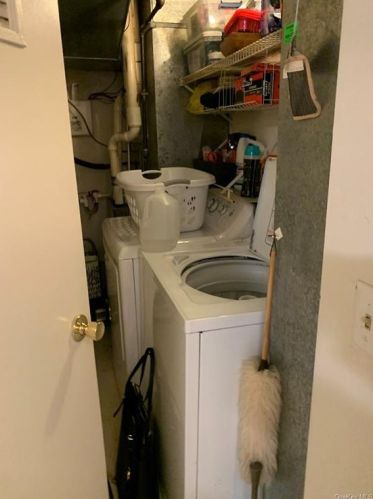 15 Olde Wagon Rd, Warwick NY  10990-4227 exterior