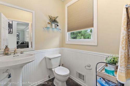 240 Sunnybrook Rd, Jackson Twp NJ  08527-4615 exterior