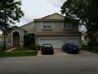 5334 34th St, Hollywood, FL 33023