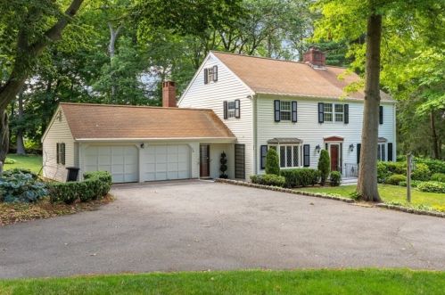 19 Father Carney Dr, Milton, MA 02186-4206