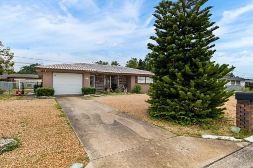 7323 Star Dust Dr, Port Richey FL  34668-2828 exterior