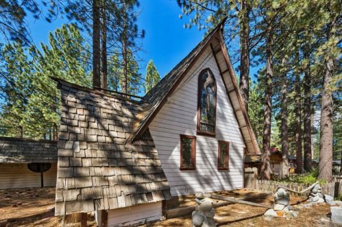 2675 Elwood Ave, South Lake Tahoe, CA 96150-3143