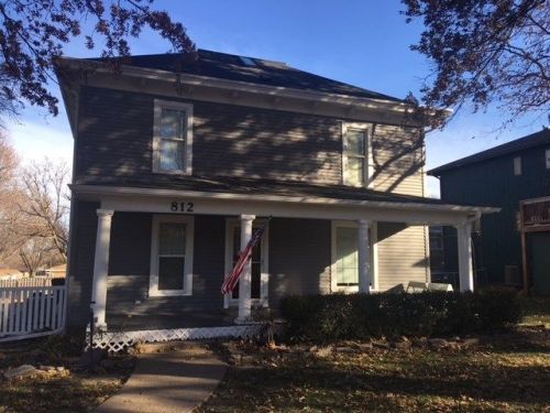 812 16th St, Blair, NE 68008-1221