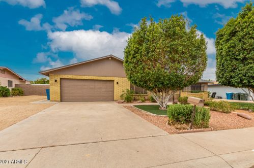 4621 Poinsettia Dr, Glendale, AZ 85304-3032