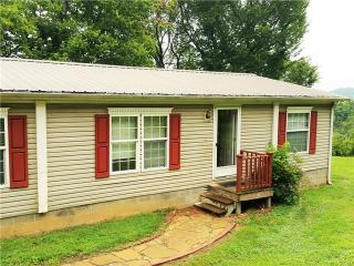 195 Morgan Ave, Woodbury, TN 37190-5990