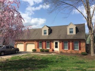 242 Landis Dr, Lancaster, PA 17602-3850