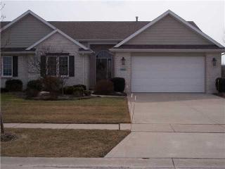4880 Applewood Ln, Toledo, OH 43619-1615
