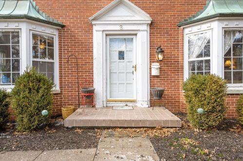3 Peterson Pl, Wilmington, OH 45177-2132