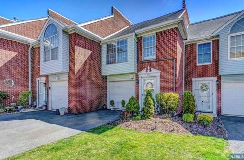 308 Wood Ridge St, Wood-Ridge, NJ 07075-1356