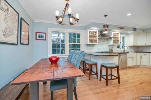 11 Cherokee Trl, Oakland NJ  07436-3011 exterior