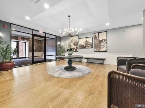 280 Main St, West Paterson NJ  07424-1236 exterior