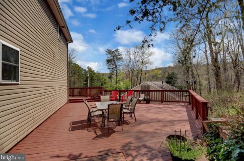 437 Pisgah State Rd, Shermansdale PA  17090-8921 exterior