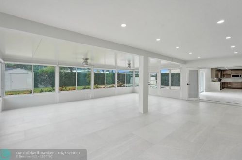 3850 36th Ave, Hollywood FL  33021-1900 exterior