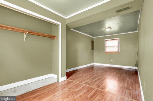 305 Shawnee Trl, Browns Mills NJ  08015-6119 exterior