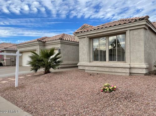 1880 Lark Dr, Chandler, AZ 85286-7402