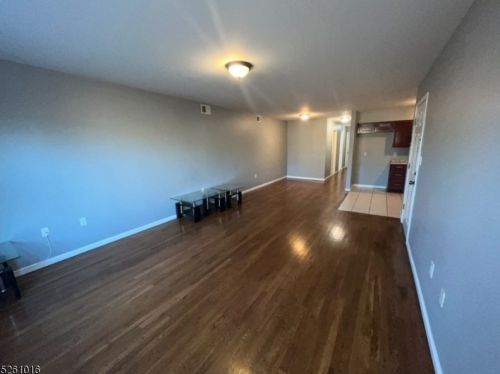63 Seymour Ave, Newark NJ  07108-1516 exterior