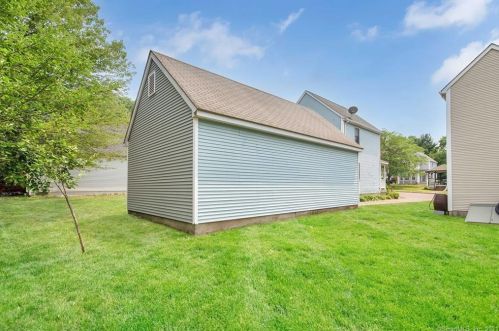 21 Stoughton Dr, Wapping CT  06074-1363 exterior