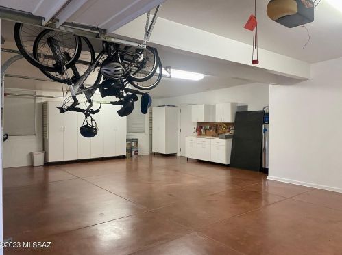 7422 Mystic Cyn Dr, Tucson AZ 85718-7805 exterior