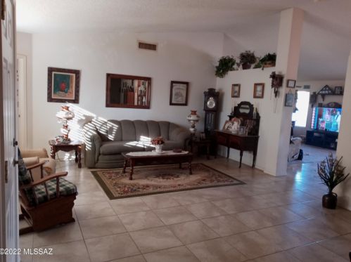 7761 Solomon Ave, Tucson, AZ 85747-5109