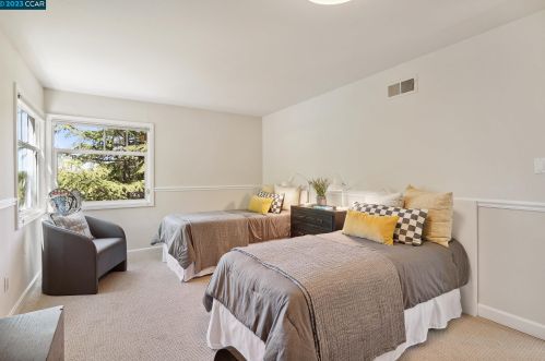 8 Fern Way, Orinda CA  94563-3810 exterior