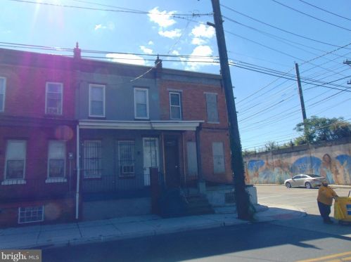 950 Pne St, Camden NJ  08103-2519 exterior