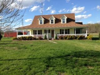 36 Valley Rd, Lawrenceburg, TN 38464-6135