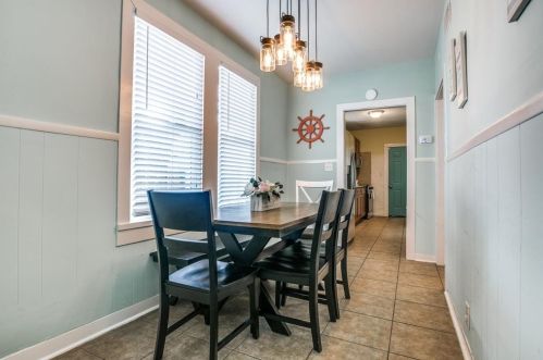 2511 Bernardo De Galvez Ave, Galveston TX 77550 exterior