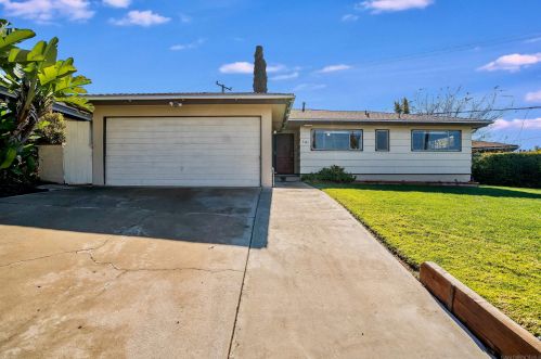 6741 Rolando Knolls Dr, La Mesa, CA 91942-5818