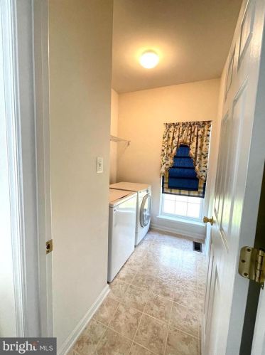 35 Colonial Dr, Charles Town WV  25414-4494 exterior