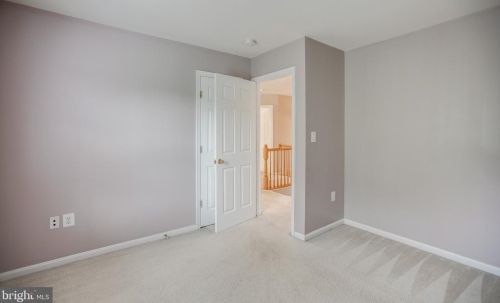 6249 Oakland Dr, Woodbridge VA  22193-7017 exterior