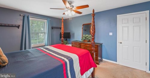 1351 Westminster Dr, Downingtown PA  19335-3655 exterior